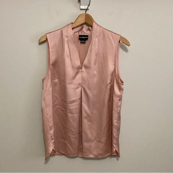 Liz Claiborne blush pink V-neck sleeveless blouse, size medium - Picture 2 of 8